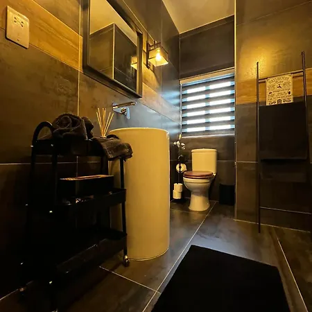 Trendy Seaside Escape 2 Bedroom Penthouse Apartment Marsaskala