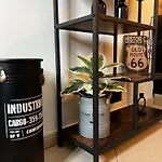 Trendy Seaside Escape 2 Bedroom Penthouse *
