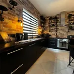 公寓 Trendy Seaside Escape 2 Bedroom Penthouse