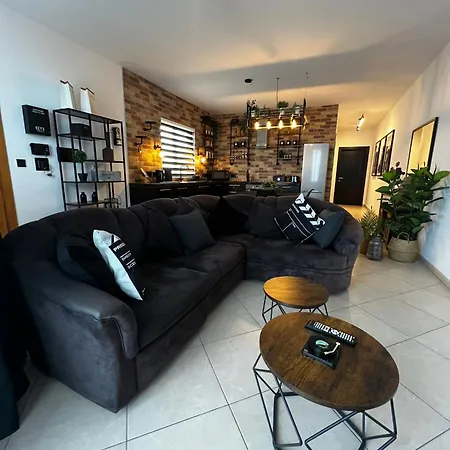 Trendy Seaside Escape 2 Bedroom Penthouse