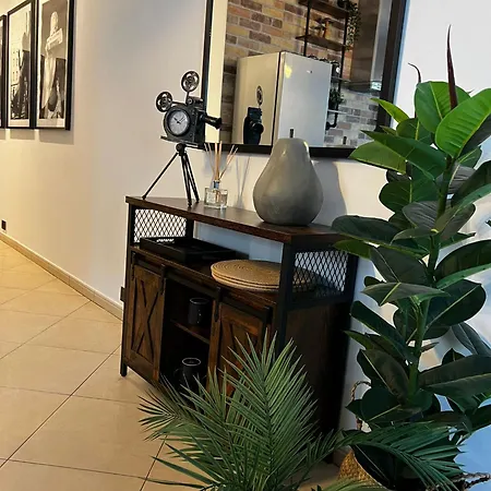 Apartament Trendy Seaside Escape 2 Bedroom Penthouse