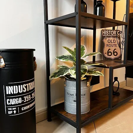 Trendy Seaside Escape 2 Bedroom Penthouse *