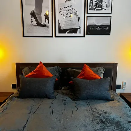 Trendy Seaside Escape 2 Bedroom Penthouse Apartament