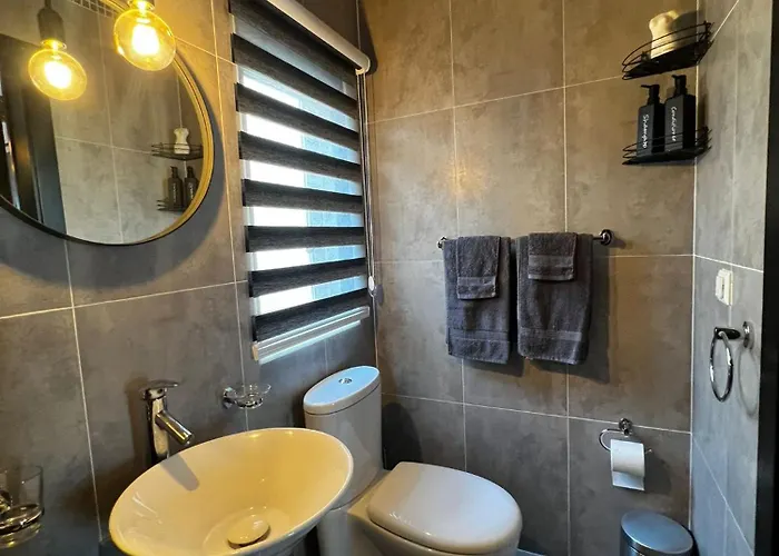 Daire Trendy Seaside Escape 2 Bedroom Penthouse *