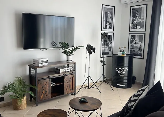 Trendy Seaside Escape 2 Bedroom Penthouse